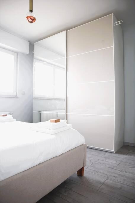 Charming Modern 2 Bedroom Apartment Alzingen Buitenkant foto
