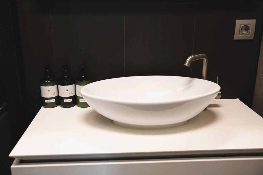 Charming Modern 2 Bedroom Apartment Alzingen Buitenkant foto