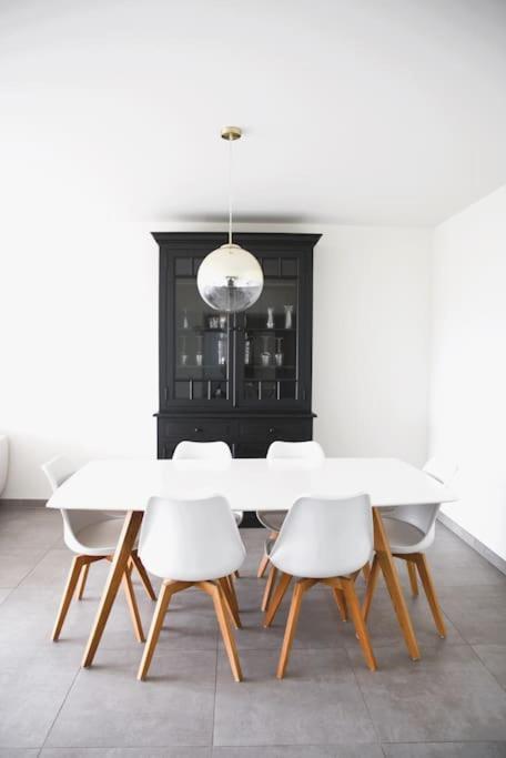Charming Modern 2 Bedroom Apartment Alzingen Buitenkant foto